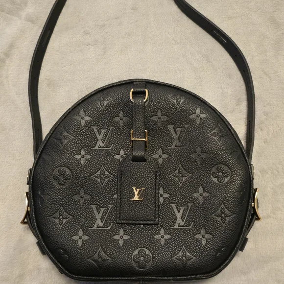 Louis Vuitton Boite Chapeau Souple MM Crossbody Bag - Picture 1 of 17